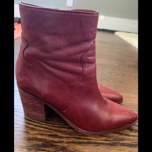 Frye Flynn Short Inside ZIP